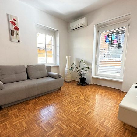 Charming Starry Night Apartment Ljubljana Exterior foto