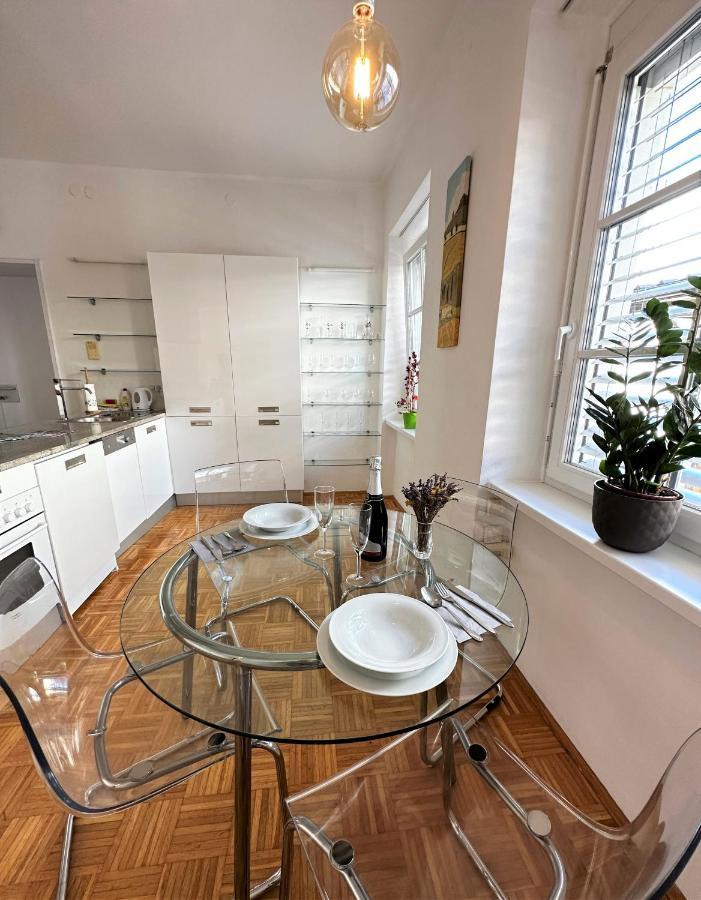 Charming Starry Night Apartment Ljubljana Exterior foto